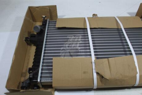 Радиатор охлаждения двигателя Opel Zafira B (A05)1.9 CDTI (M75) (05-15) ASAM 55332