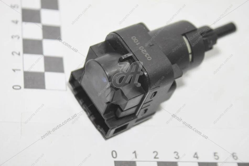 Датчик стоп-сигнала Audi A3/Skoda Octavia/VW Caddy III(04-) (4-х конт.) Asam ASAM 73495 (фото 1)