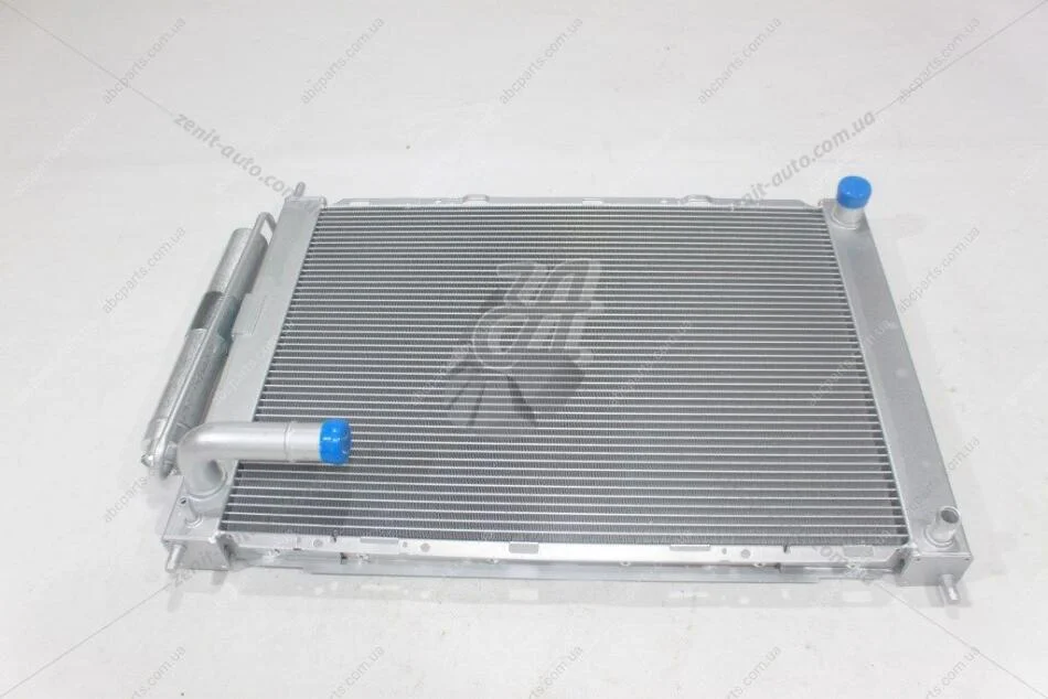 Радіатор охолодження двигуна Nissan Micra (03-), Note (06-) (DNM370) AVA AVA COOLING 'DNM370 (фото 1)