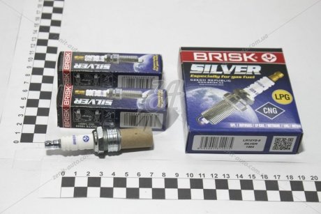 Свеча зажигания SILVER BRISK LR15YS-9