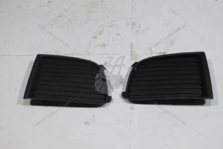 Заглушка протитуманної фари ліва+права Skoda Fabia (00-08) DPA '88070638802