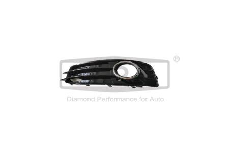 Решетка противотуманной фары левая черная спорт Audi A3 (08-13) DPA '88071884102