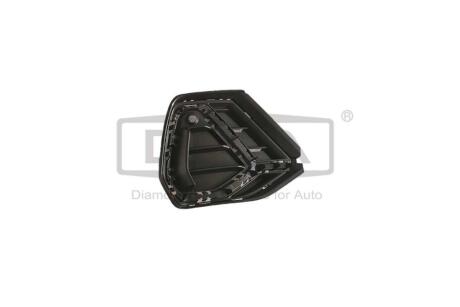 Решетка противотуманной фары передняя левая матовая черная Audi Q3 (19-23) DPA '88071890802