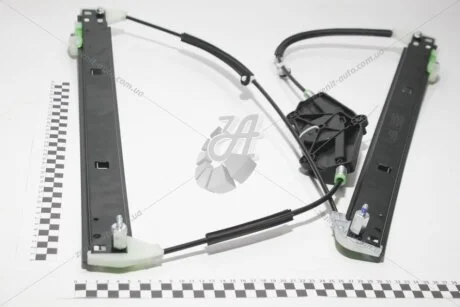 Склопідйомник передній правий без моторчика Audi Q5 (09-12) DPA 88371800202