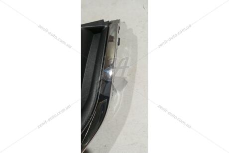 _уцінка_потертості_Решітка радіатора нижня Skoda Superb II (3T4) (08-15) (88530815302) DPA '88530815302UCENKA