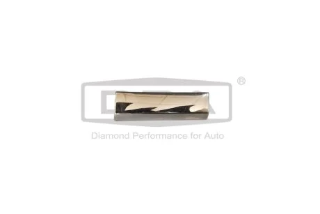 Накладка порога права передня (хром) VW Passat (14-) DPA 88531802402