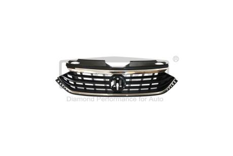 Решітка радіатора без емблеми чорна з хром смугою Volkswagen Polo (20-) DPA 88531810002