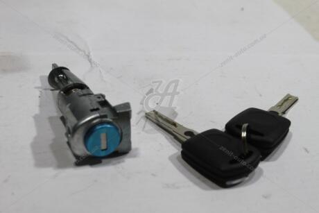 Личинка замку двері передньої лівої Skoda Octavia (04-13) DPA '88980886602