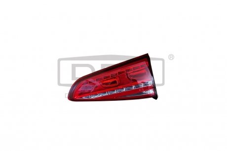 Фонарь правый внутренний LED VW Golf (12-) DPA 99451800402