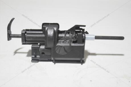 Фото 1 - замок лючка бензобака Renault Megane II, III,Scenic II,Laguna II,Clio III,Captur,Duster (162mm) EXXEL B030.65189 Замок лючка бензобака Renault Megane II, III,Scenic II,Laguna II,Clio III,Captur,Duster (162mm) EXXEL B030.65189 (фото 1)