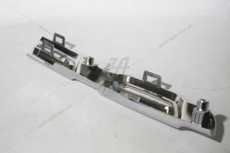 Накладка решітки передній ліва верхня Renault Duster EXXEL B030.81682