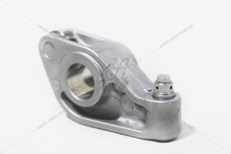 Коромысло клапана 2,4 D Transit (00-06) FORD 1100013