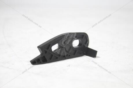 Кронштейн бампера Malibu перед прав верх GM 23424576