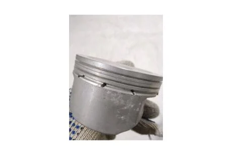 _уценка_коррозия_Поршень Лачетти 1,8 LDA (81,00) 2-й ремонт (1шт) (93742699) GM '93742699UCENKA