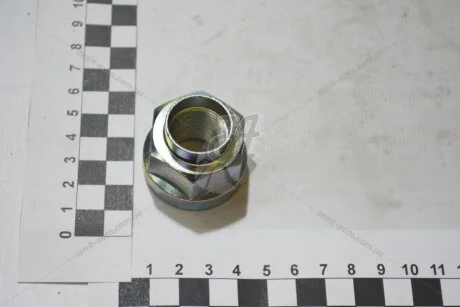 Гайка маточини Авео (20х1,5) зад GM 94515438