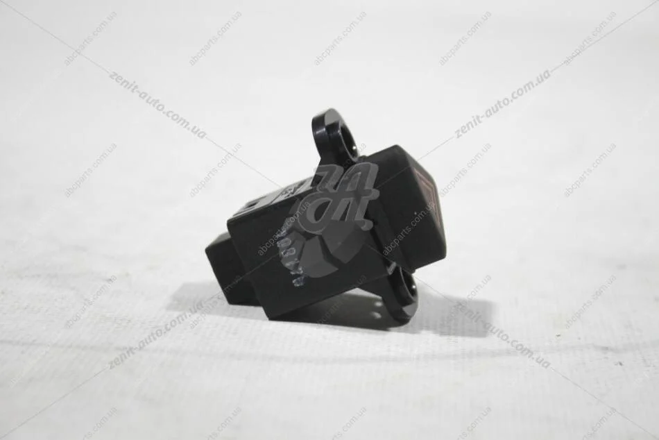 Кнопка аварійної сигналізації Авео Т300/Cruze/Trax/Cobalt GM 95282258 (фото 1)