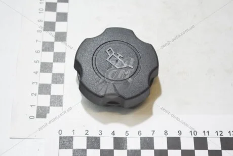 Кришка маслозаливної горловини Ланос 1,5 8V/Авео/Нексія/Лачетті 1,6 н/з GM 96413100