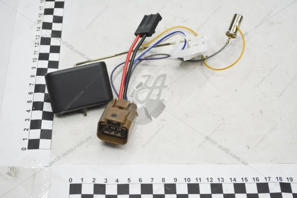 Датчик уровня топлива Авео 1,6 (с датчиком резерва) GM 96830563 (фото 1)