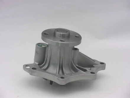 Насос водяний Toyota Avensis 2.0/2.4 00-/03-/ Camry 2.0/2.4 06-11/ Rav 4 2.0/2.4 00-13 (GWT119A) GMB 'GWT119A