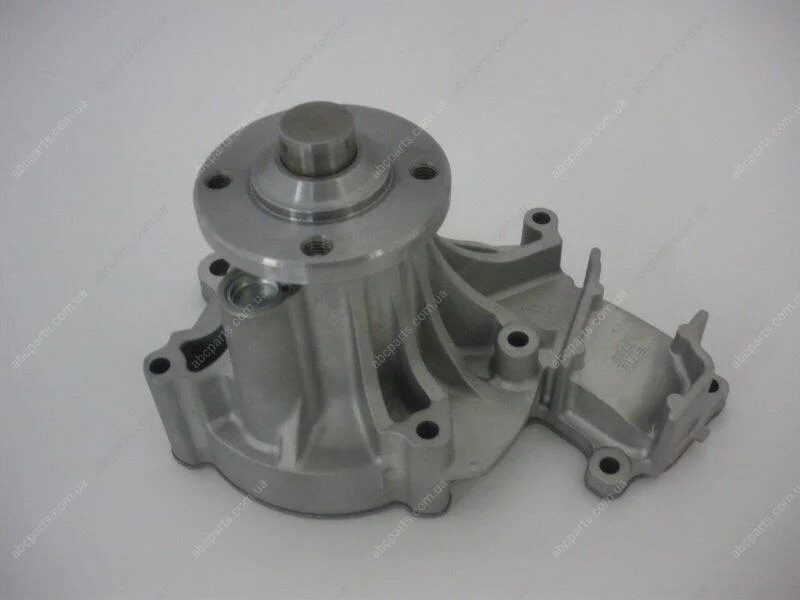 Насос водяний Toyota 4 Runner 3.0 TD 93-02/ Hilux 2.5 D-4D 01-15/ Land Cruiser Prado 3.0 D-4D 02-09 (GWT150A) GMB 'GWT150A (фото 1)