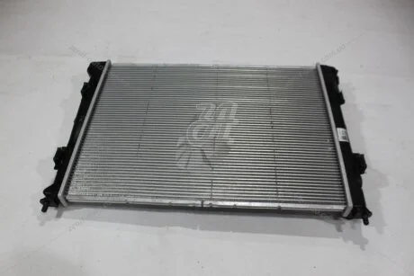 Радіатор охолодження Hyundai Elantra (07-) 1,6i 2,0i MT, i30 1,4i 1,6i (07-) MT (253102H010) HCC/ HANON '253102H010