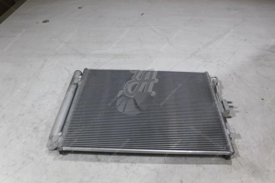 Радіатор кондиціонера KIA SOUL PETROL 2012-2008 (97606-2K000) HCC/ HANON '976062K000 (фото 1)