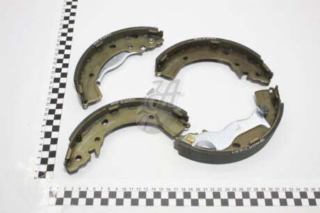 Колодки гальмівні задні (барабанного типу) HI-Q Hi-Q (SANGSIN) 'SA133