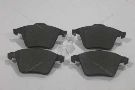 Колодки гальмівні передні Opel Vectra C (05-), Volvo C30 (06-) (SP1784) HI-Q Hi-Q (SANGSIN) 'SP1784
