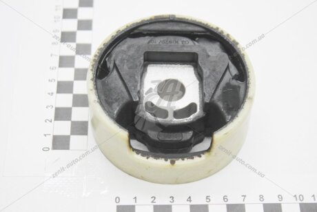 Опора двигателя нижняя VW Caddy 3/Golf 5/Touran 1.9/2.0TDi 1.4/2.0FSi/TFSi HUTCHINSON 594389