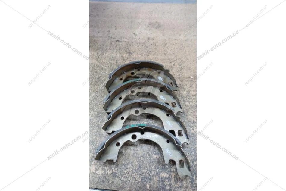 Колодки тормозные задние барабанные Pregio, Besta (-05) (0K756-26-38ZA) Mobis Hyundai/Kia/Mobis '0K7562638ZA (фото 1)