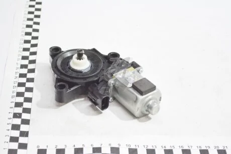 Мотор склопідіймача переднього лівого Mobis Hyundai/Kia/Mobis 82450-D3000