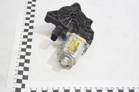 Мотор склопідіймача двері передньої правої (82460-D3000) Mobis Hyundai/Kia/Mobis '82460D3000