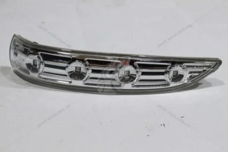 Повторювач повороту в дзеркалі лівий (87614-2S200) Mobis Hyundai/Kia/Mobis '87614-2S200