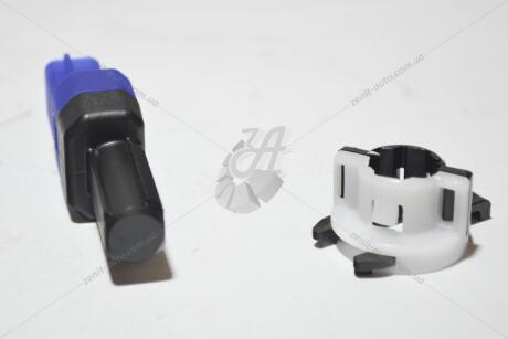 Датчик стоп-сигнала (4pin) Elantra (18-) Mobis Hyundai/Kia/Mobis '93810J3000