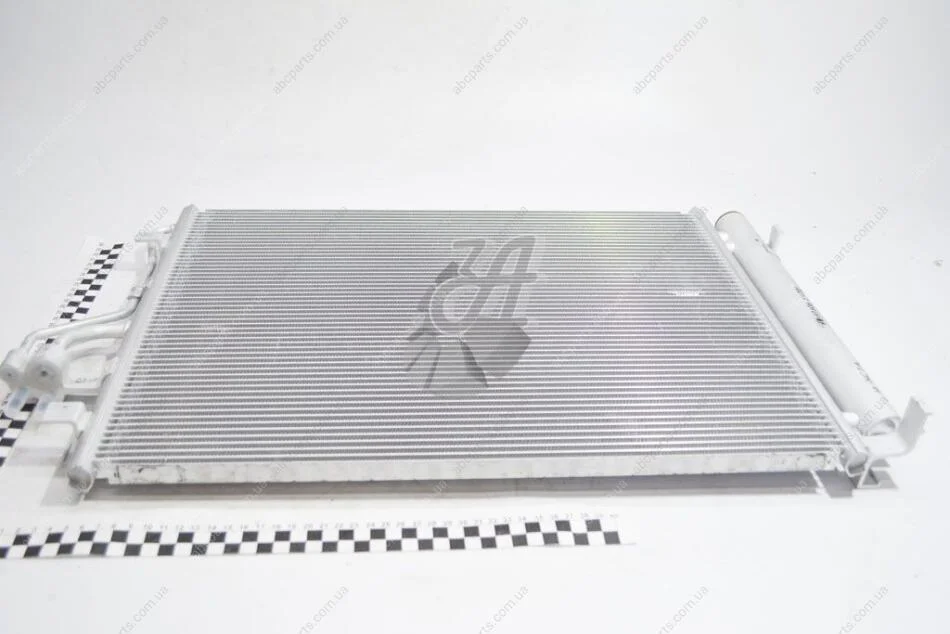 Радиатор кондиционера Mobis Hyundai/Kia/Mobis 97606-2Y001 (фото 1)