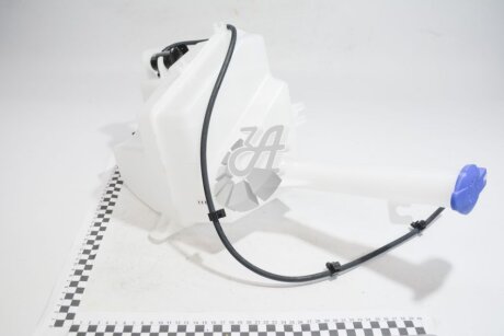 Бачок стеклоомывателя (комплект с мотором и трубками) Mobis Hyundai/Kia/Mobis 98610-2T000