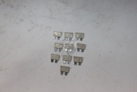 Предохранитель евро Стандарт 25А (авар) (кратно 10шт) КНР Китай 26011800-1