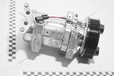 Компрессор кондиционера Renault Duster (15-)/Kaptur (16-) 2.0i LUZAR LCAC 0979