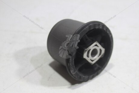 Сайлентблок балки задньої Hyundai I30 (GD) (11-15) MANDO 'DCC010762