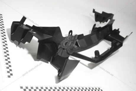 Воздуховод панели радиатора (GHP9-50-1C0A) MAZDA 'GHP9501C0A