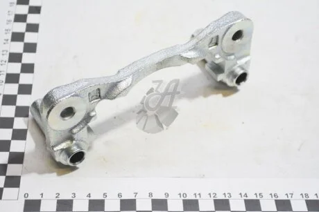 Кронштейн суппорту зад лів/прав Lancer IX X Outlander I MITSUBISHI 4605A210