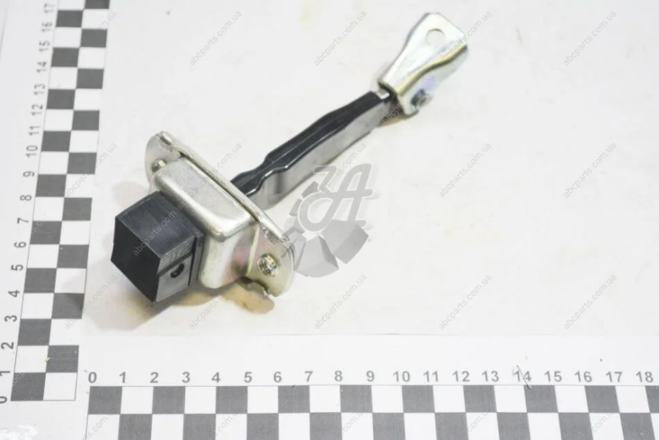 Обмежувач дверний MITSUBISHI 5702A084 (фото 1)