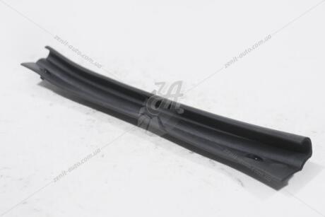 Уплотнитель капота MITSUBISHI 5902A030