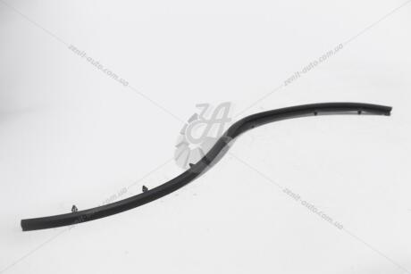 Уплотнитель капота передний MITSUBISHI 5902A134