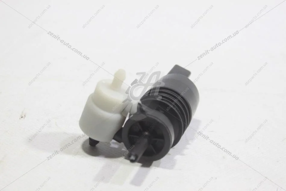 Насос омивача лобового скла MITSUBISHI 8260A059 (фото 1)
