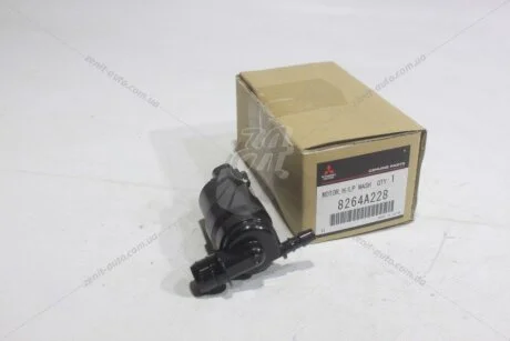 Насос омивача фар Outlander III (2012) 2,4i CVT (8264A228) MITSUBISHI '8264A228