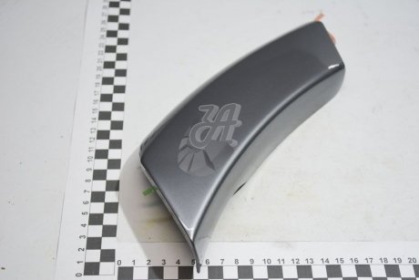 Накладка бамперу переднього права MITSUBISHI MN181246HB