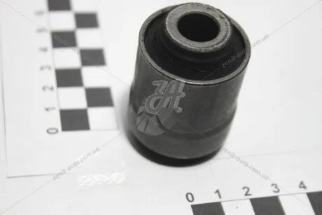 Сайлентблок рычага попер зад MITSUBISHI MR102012