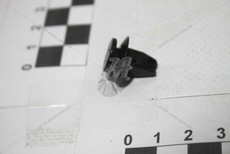 Клипса MITSUBISHI MR574773