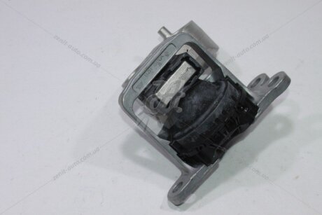 Опора ДВЗ прав Qashqai (14-) 1,6d CVT NISSAN '112104BE0B